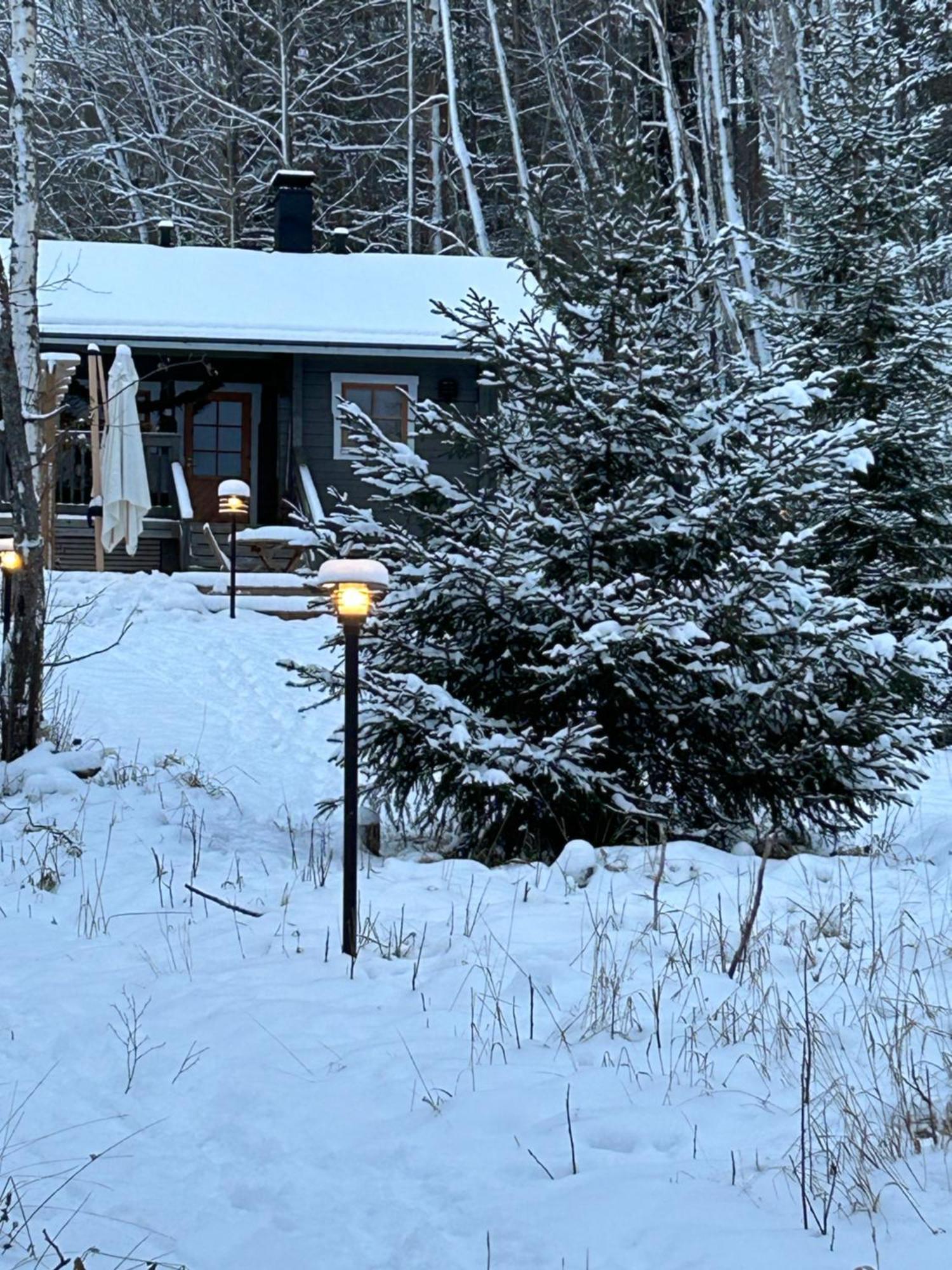 Sauna Cabin In The Heart Of Nuuksio National Park - Moekki Nuuksiossa Еспоо Екстериор снимка